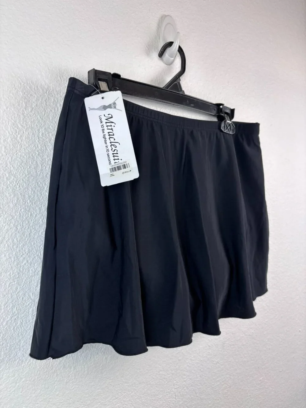 MiracleSuit women's 16 black skirted bottoms swim skirt slimming modest swimwear